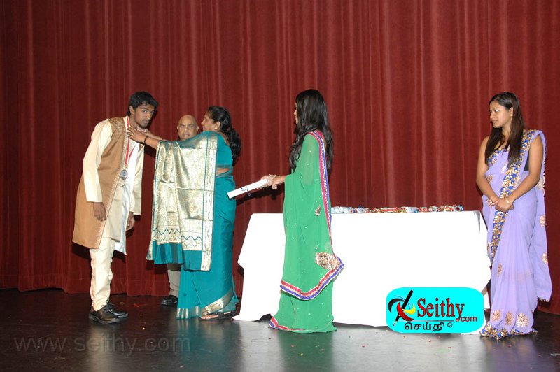 Jaffna-Hindu121013Toronto (102).jpg